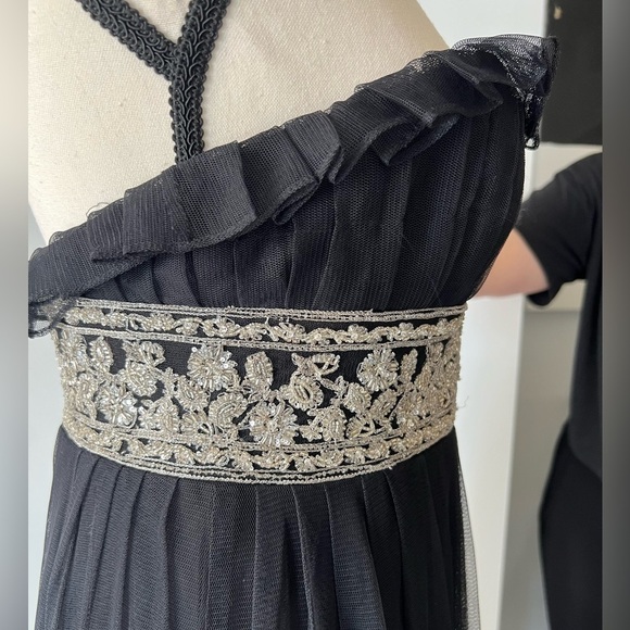 Marchesa Notte Black Gown - Picture 4 of 16